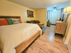 Oceanfront Escape With Balcony and heated salt water pool Sleeps 4
